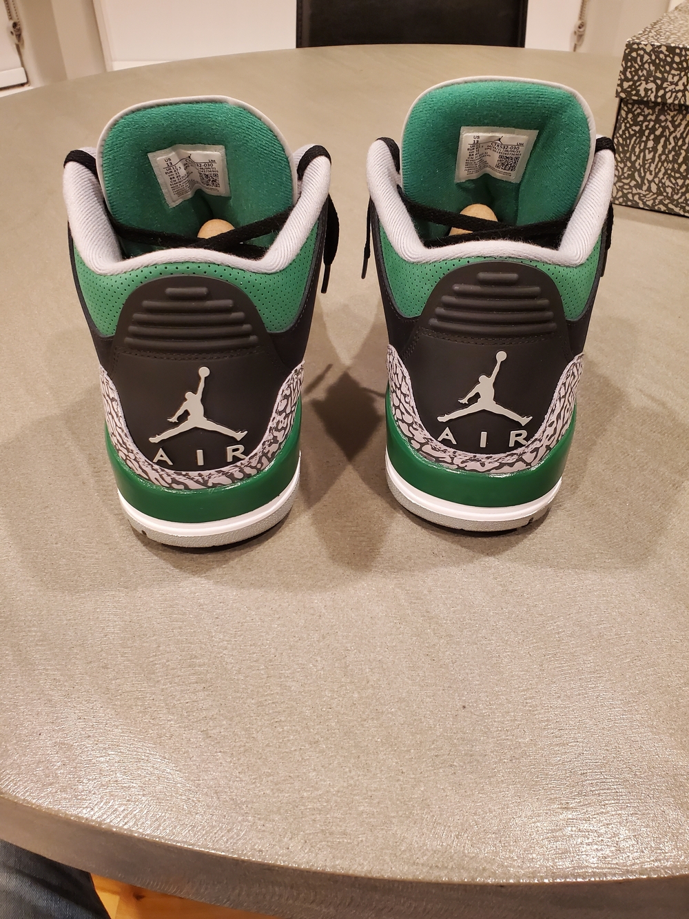 Jordan 3 Pine Green - Picture 4 of 12